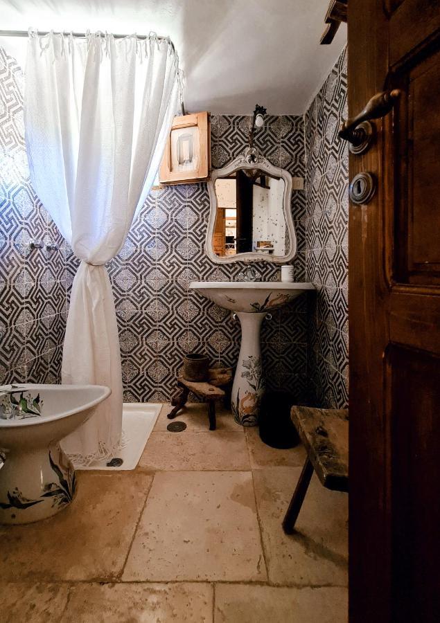 Residenza Fenicia Bed & Breakfast Locorotondo Bagian luar foto